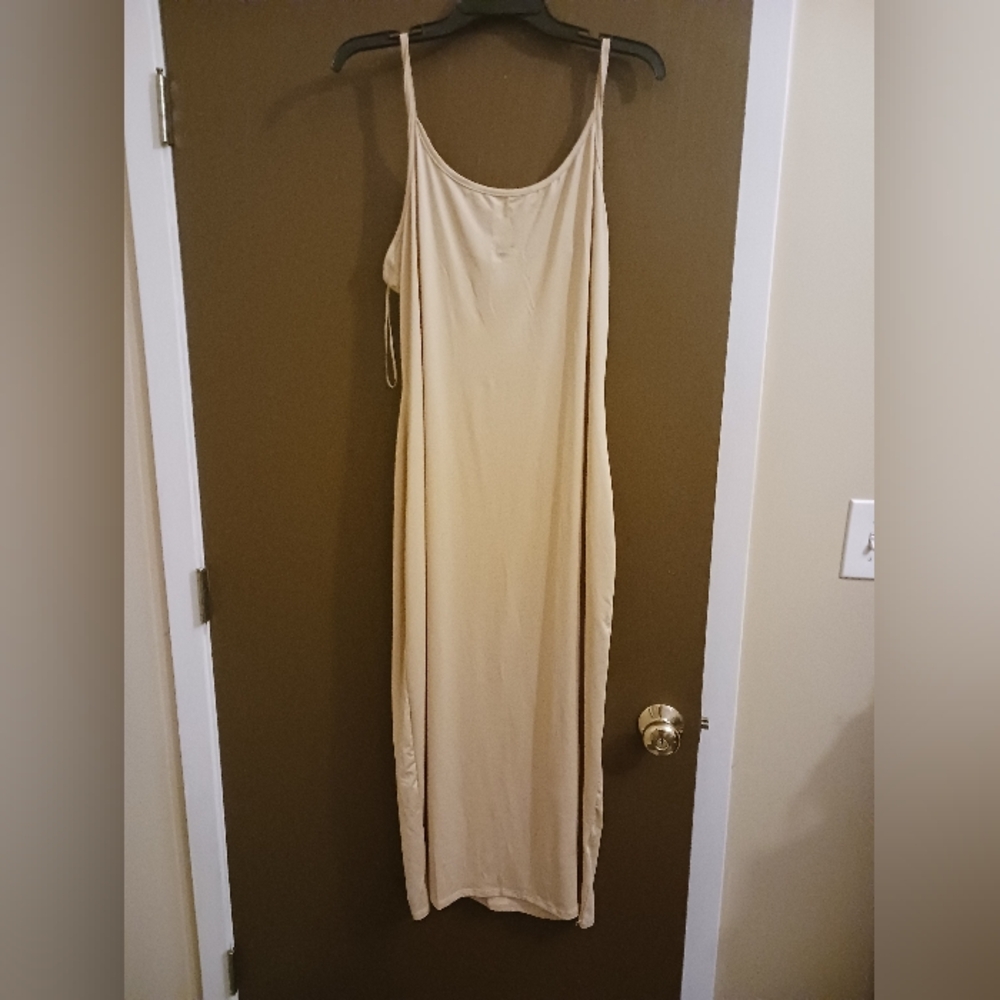 AKIRA Cream Lace Maxidress - Picture 5 of 5